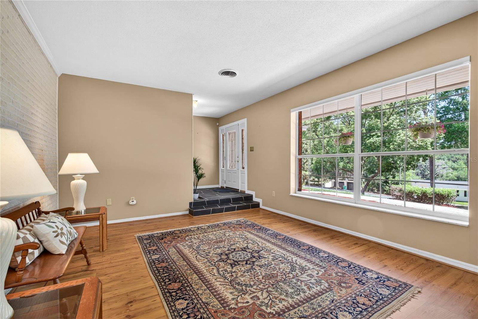 Image 10 of 58 For 1945 Normandy Drive