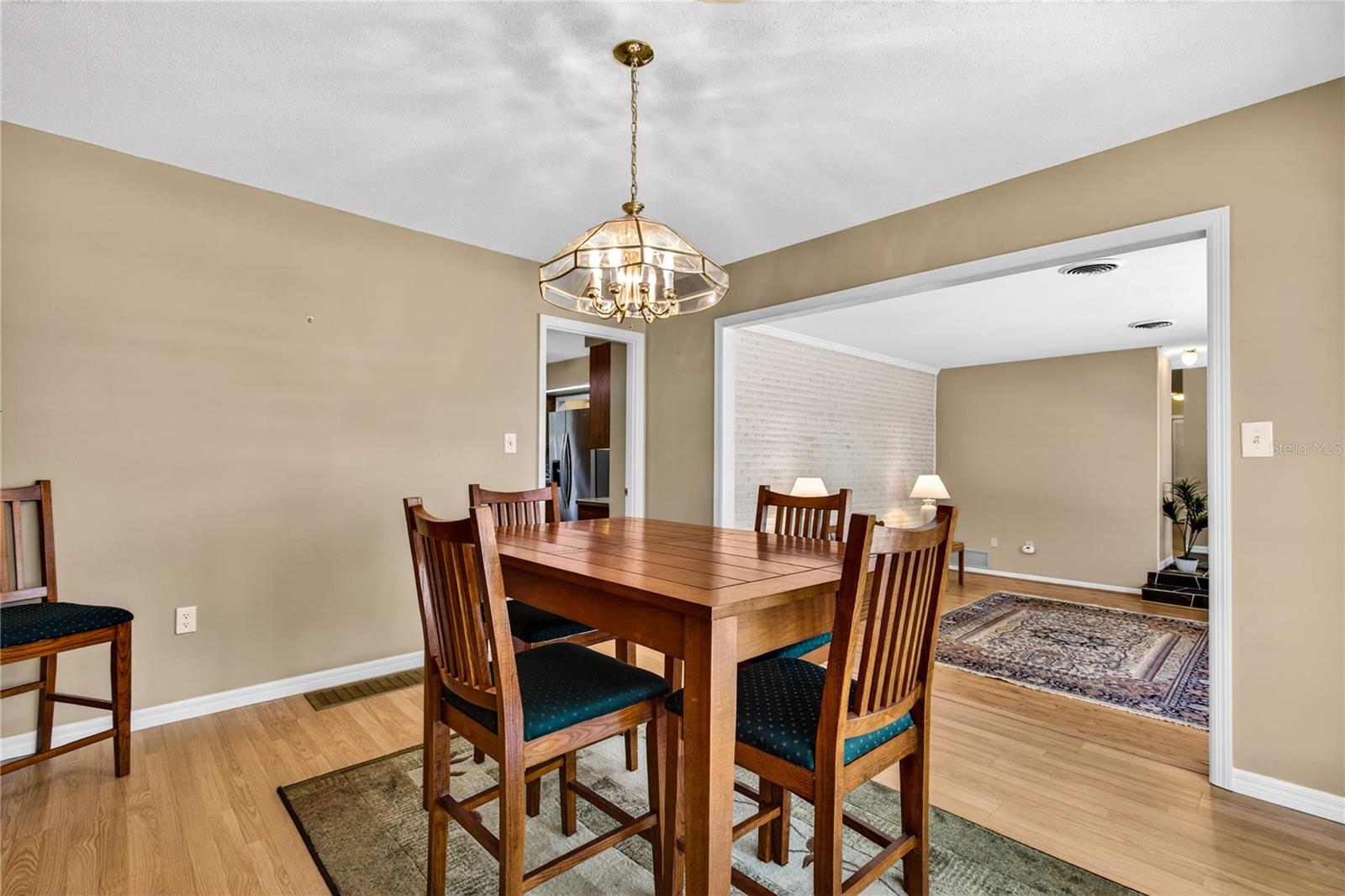 Image 11 of 58 For 1945 Normandy Drive