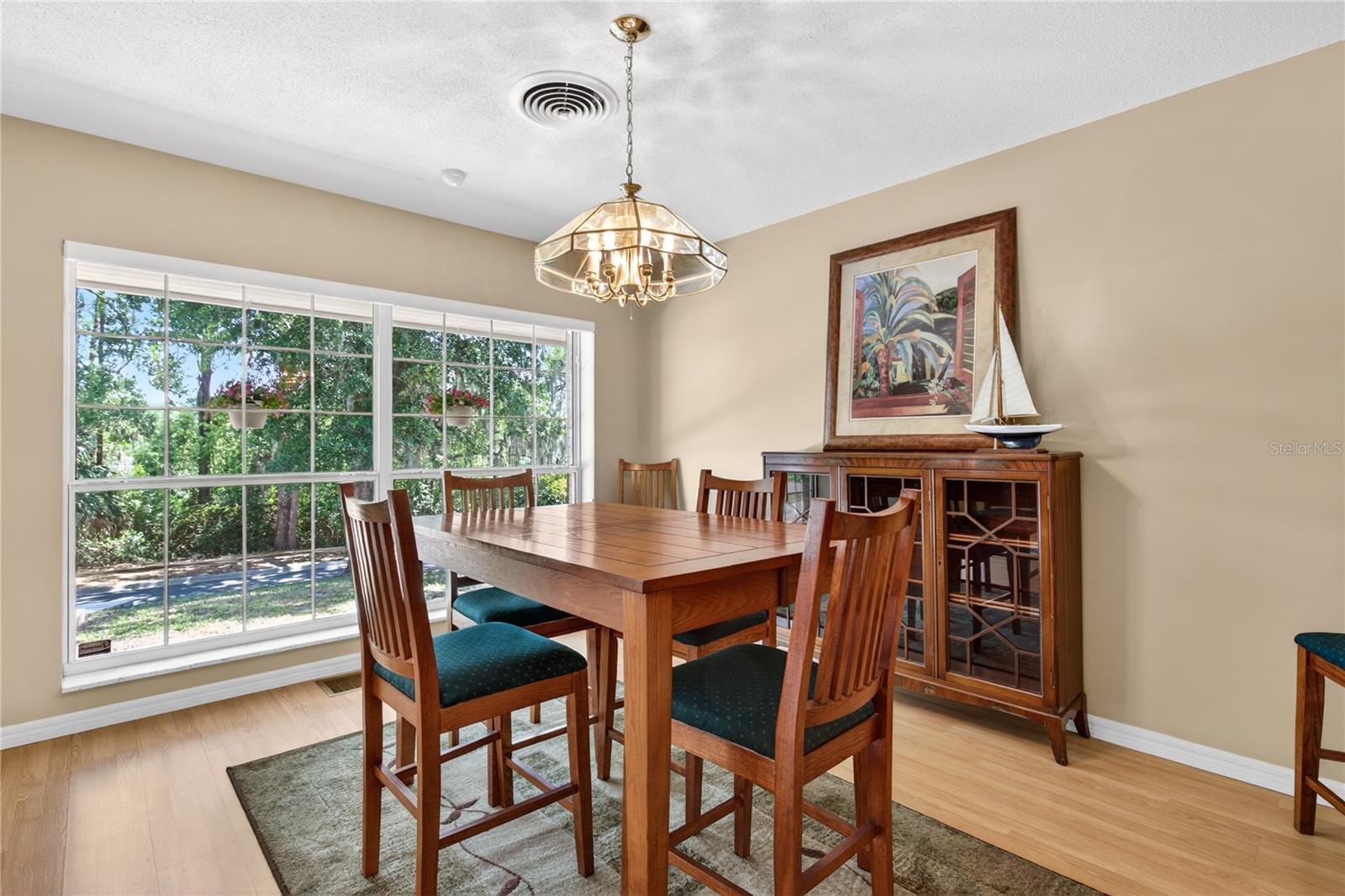 Image 12 of 58 For 1945 Normandy Drive