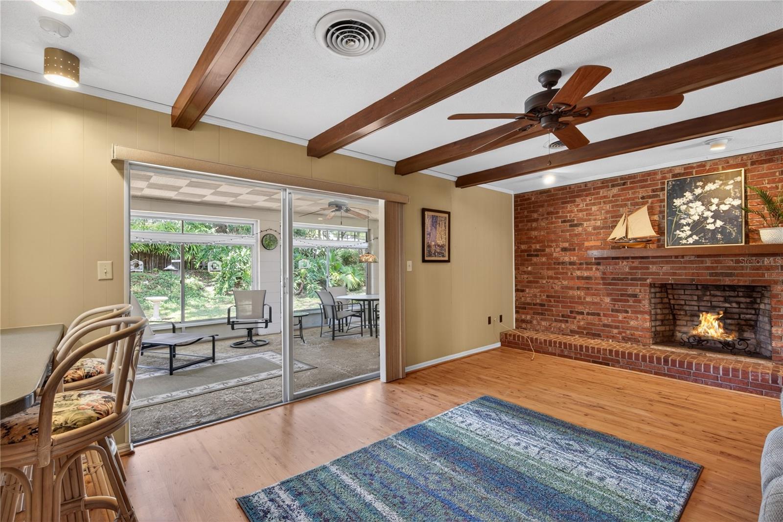 Image 18 of 58 For 1945 Normandy Drive