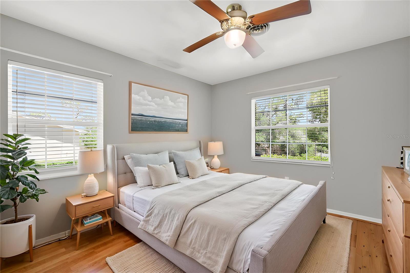 Image 25 of 58 For 1945 Normandy Drive