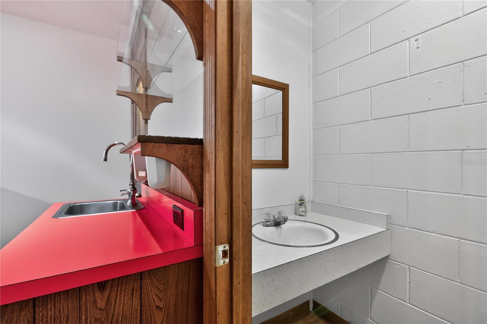 Image 36 of 58 For 1945 Normandy Drive