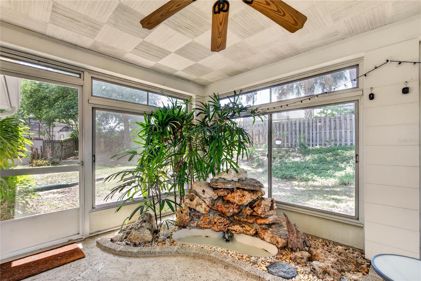 Image 38 of 58 For 1945 Normandy Drive