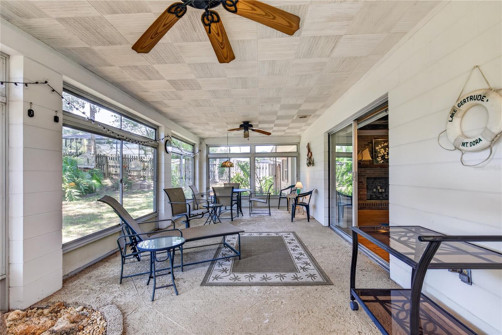 Image 39 of 58 For 1945 Normandy Drive