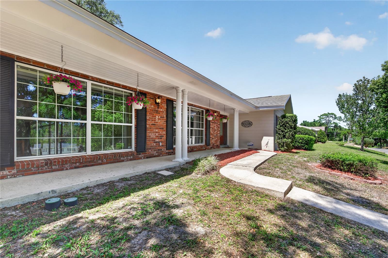 Image 5 of 58 For 1945 Normandy Drive