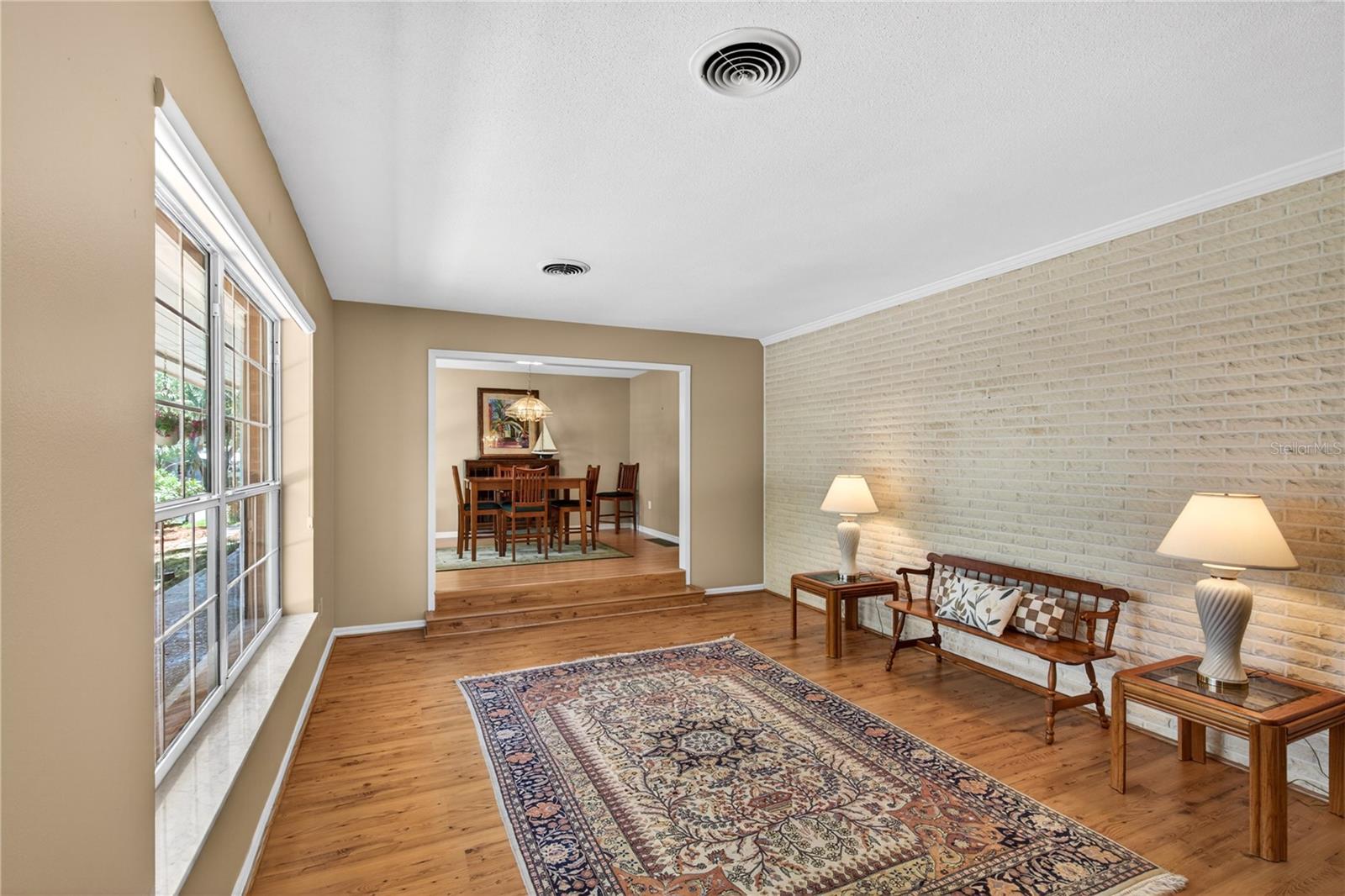 Image 8 of 58 For 1945 Normandy Drive