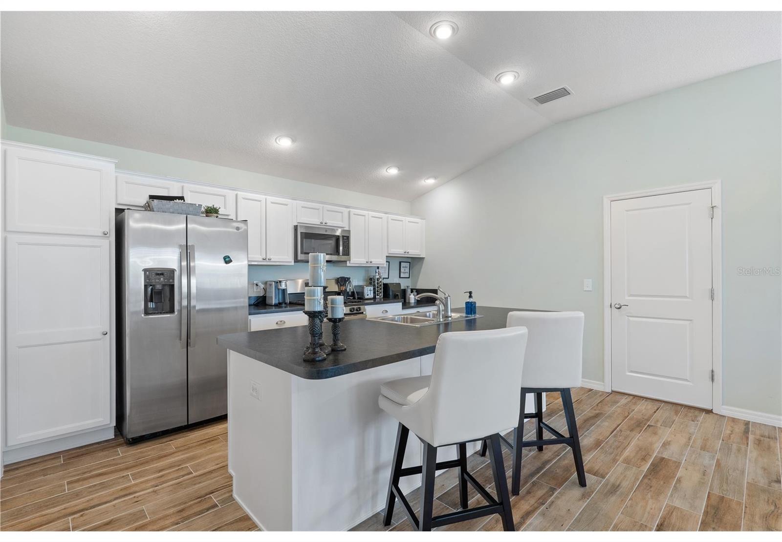 Image 6 of 13 For 493 Kayla Court