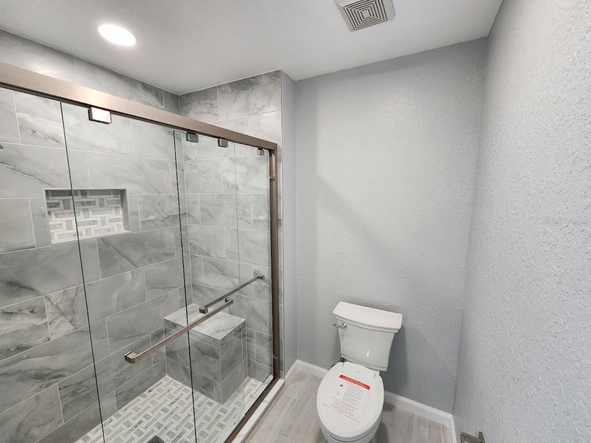 Image 10 of 26 For 7511 Bay Port Rd 5