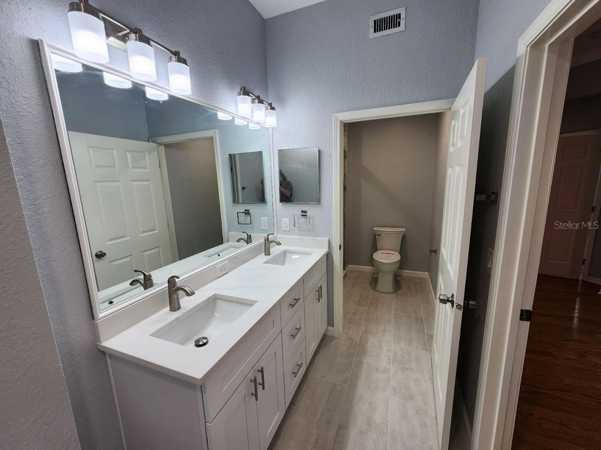 Image 11 of 26 For 7511 Bay Port Rd 5