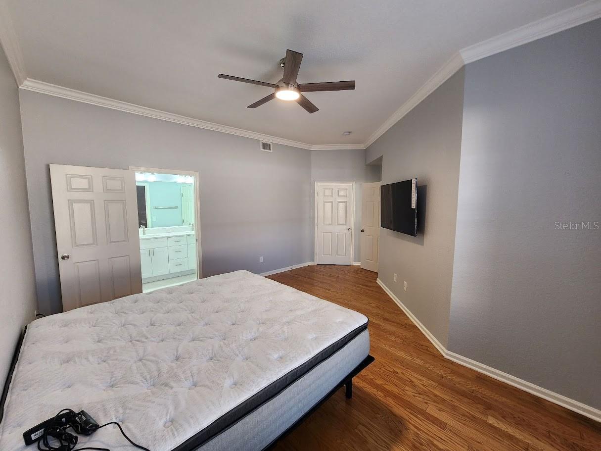 Image 14 of 26 For 7511 Bay Port Rd 5