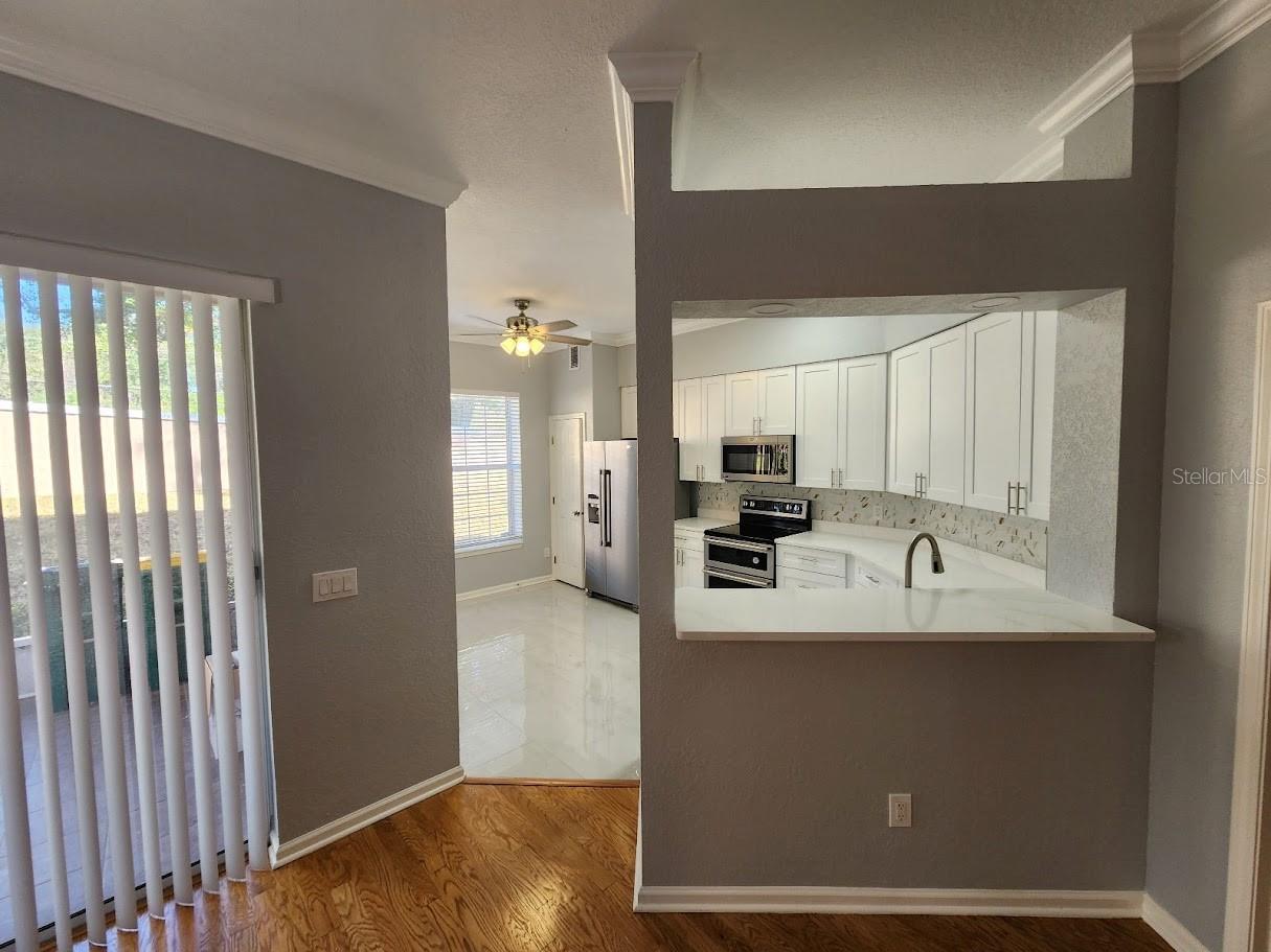 Image 6 of 26 For 7511 Bay Port Rd 5