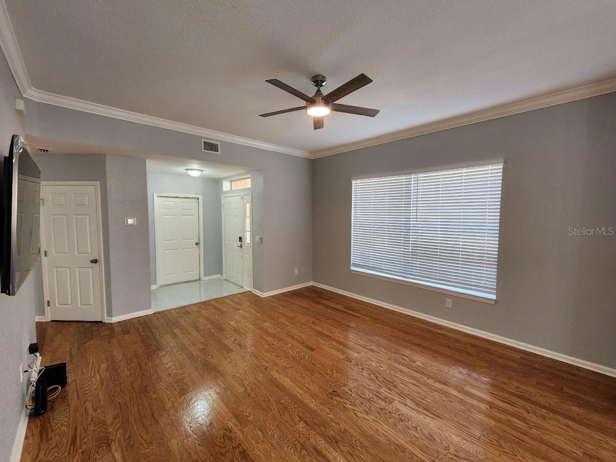 Image 7 of 26 For 7511 Bay Port Rd 5