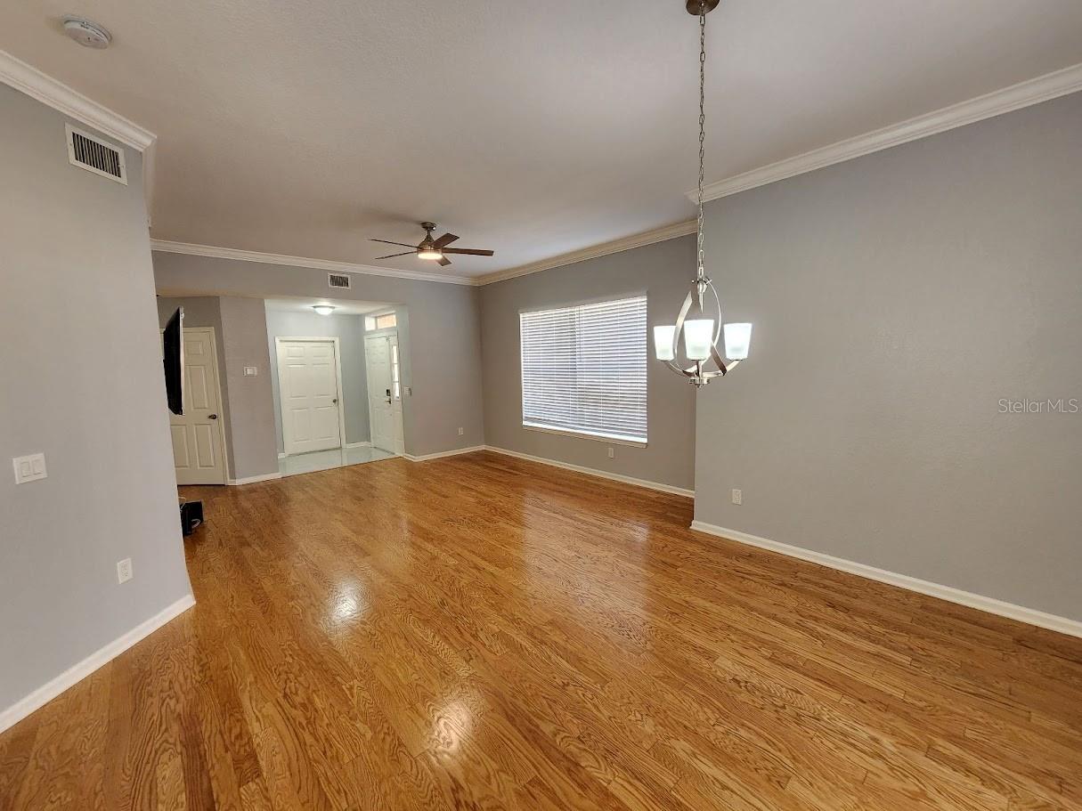 Image 8 of 26 For 7511 Bay Port Rd 5