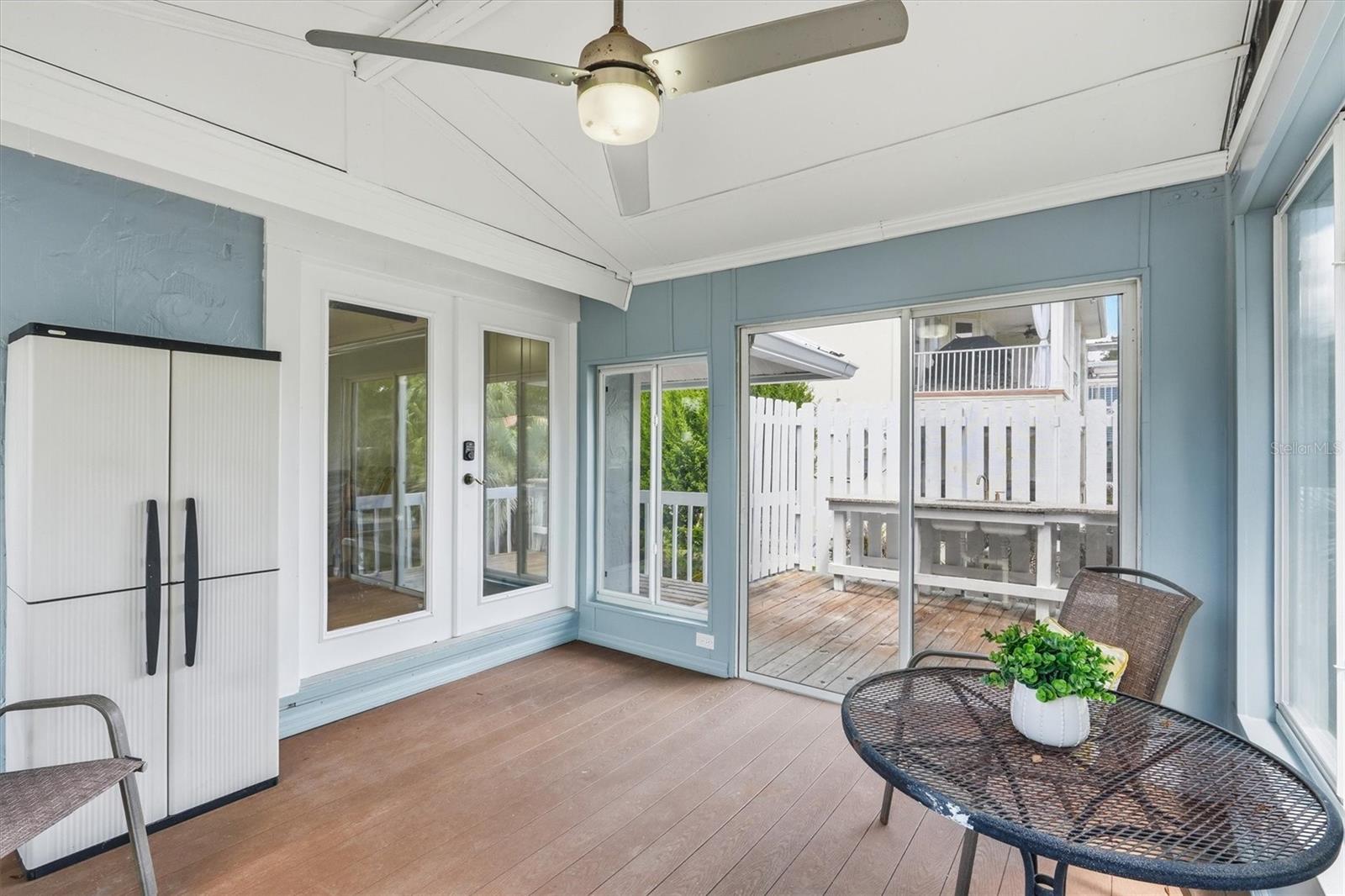 Image 16 of 52 For 5947 Shadytree Path