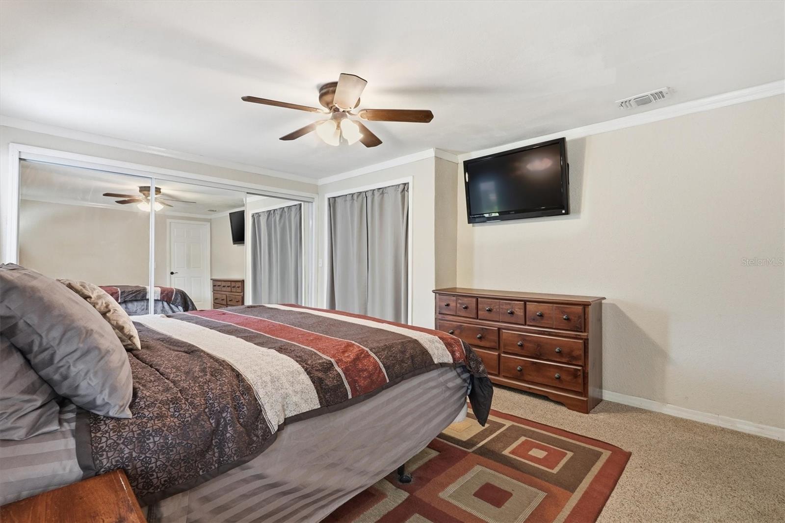 Image 19 of 52 For 5947 Shadytree Path