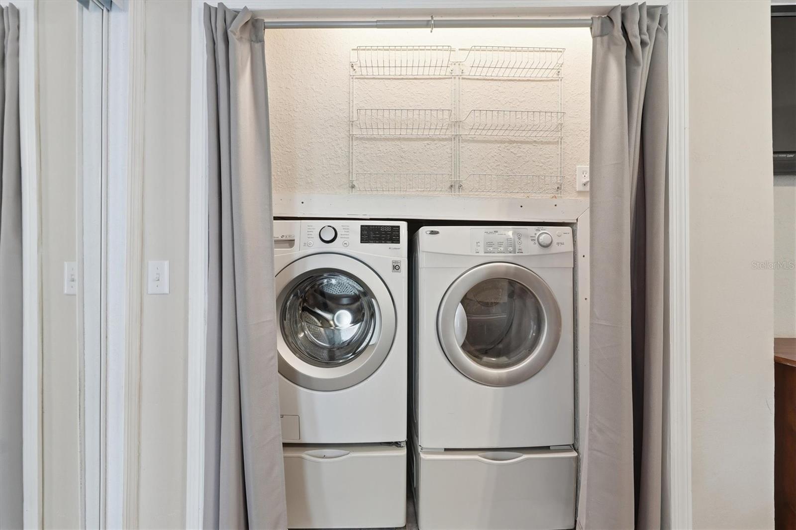 Image 20 of 52 For 5947 Shadytree Path