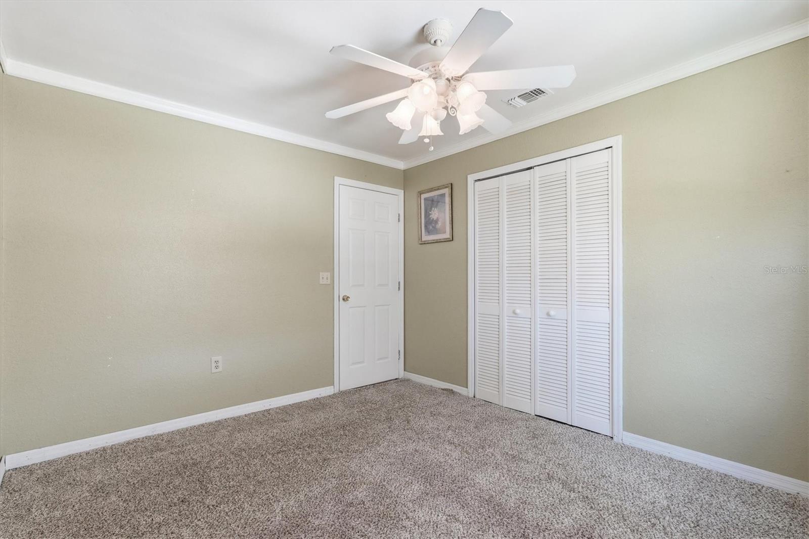 Image 24 of 52 For 5947 Shadytree Path