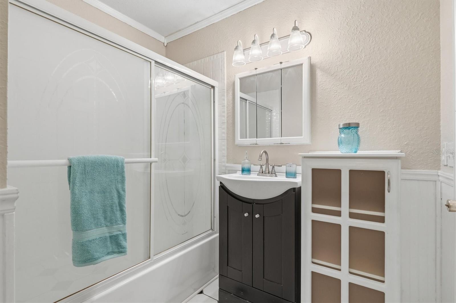 Image 25 of 52 For 5947 Shadytree Path