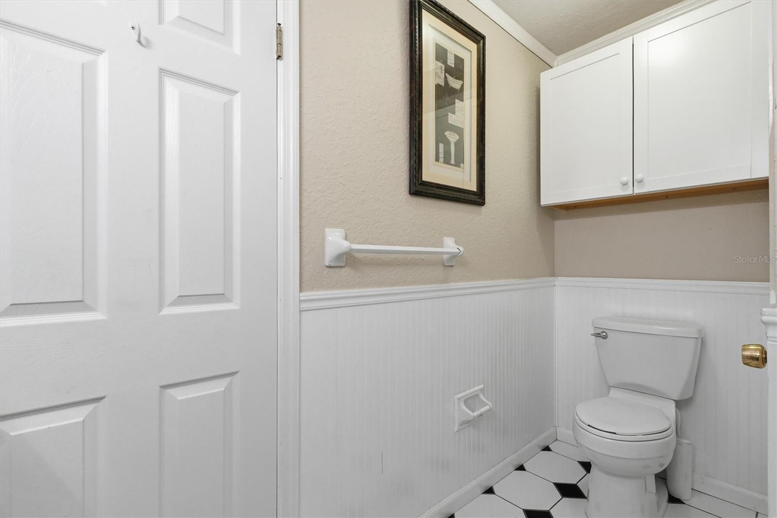 Image 26 of 52 For 5947 Shadytree Path