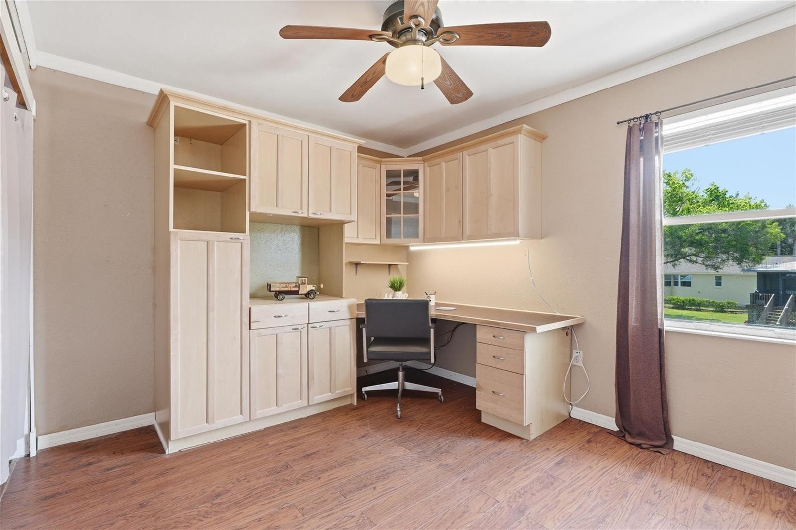 Image 27 of 52 For 5947 Shadytree Path