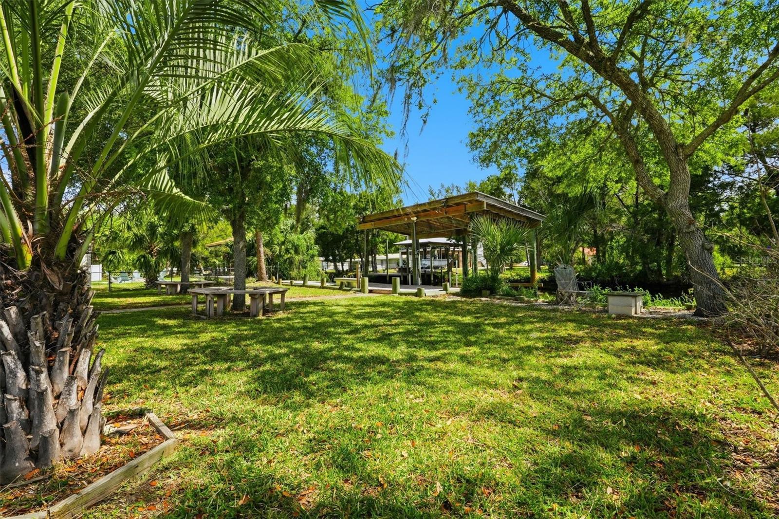 Image 38 of 52 For 5947 Shadytree Path