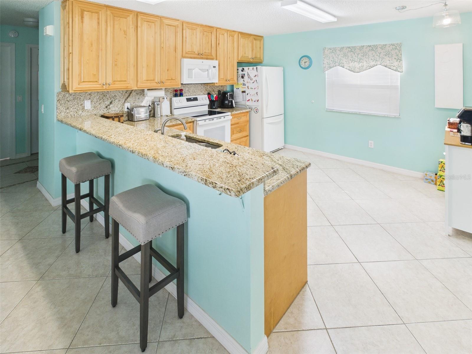 Image 12 of 24 For 1546 Lozano Avenue