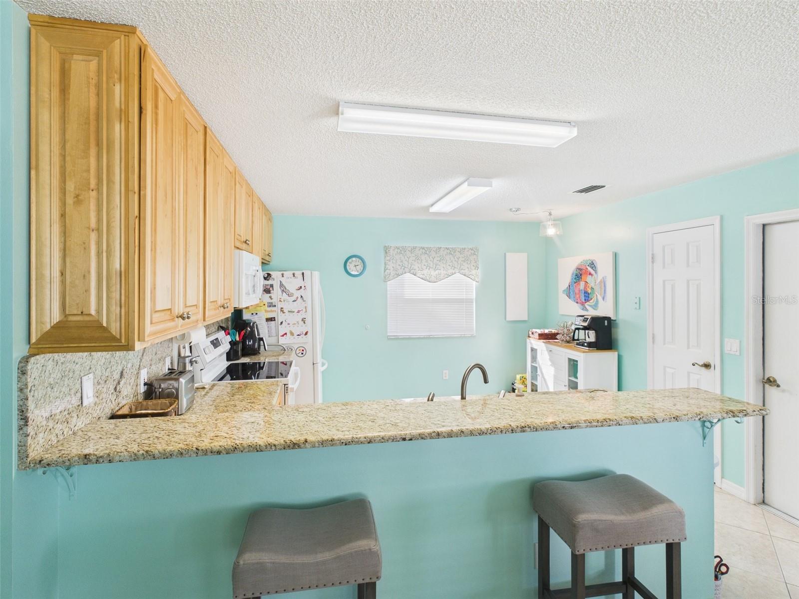 Image 13 of 24 For 1546 Lozano Avenue