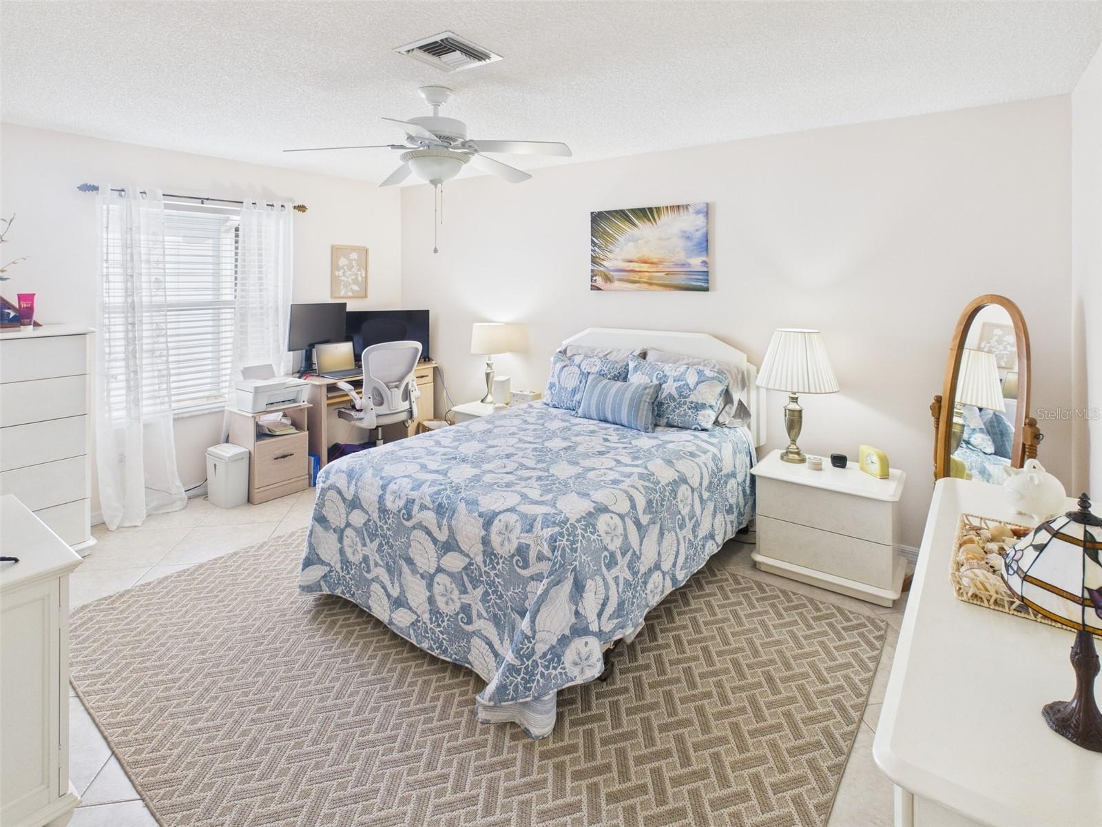 Image 18 of 24 For 1546 Lozano Avenue