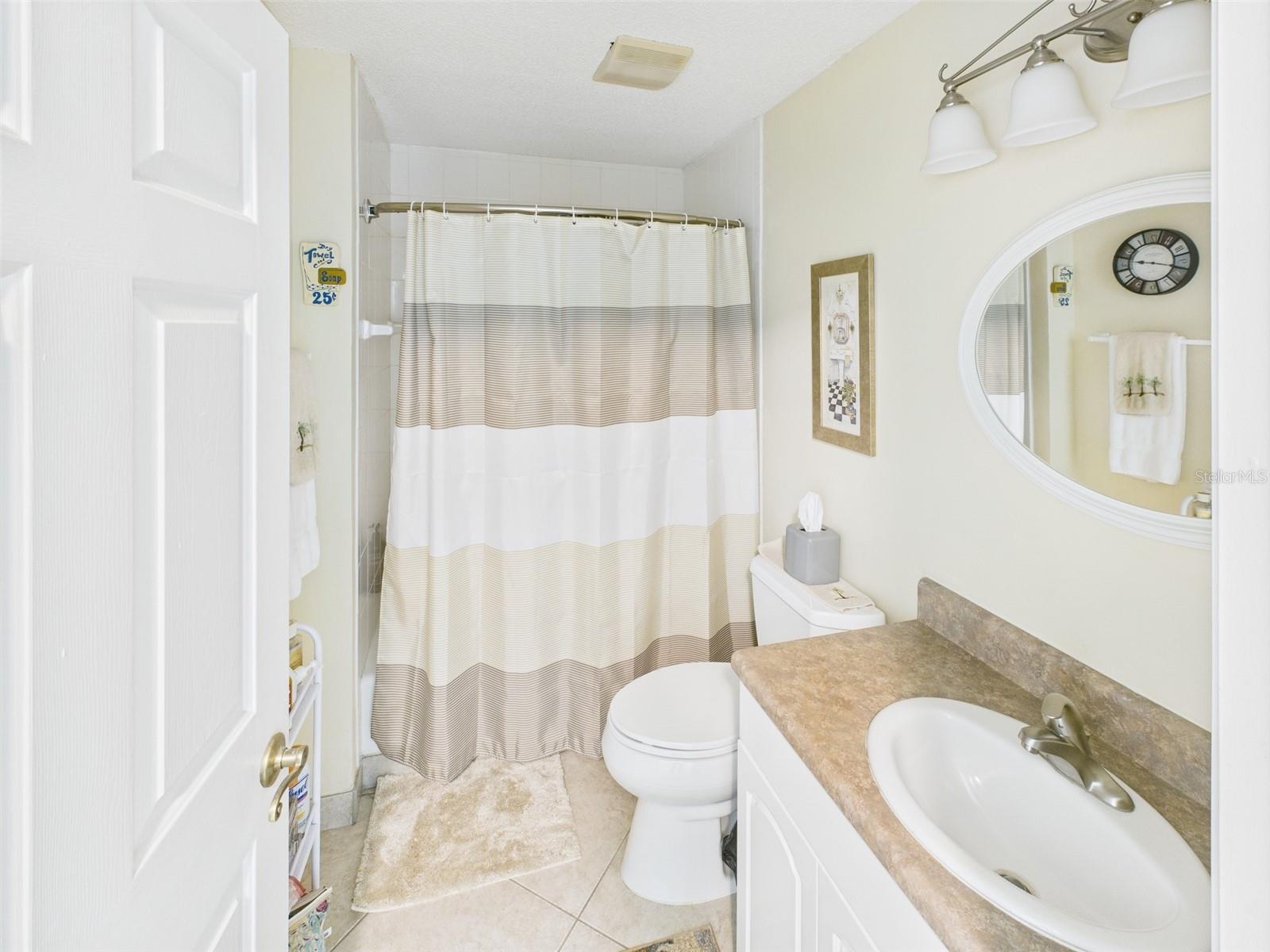 Image 22 of 24 For 1546 Lozano Avenue