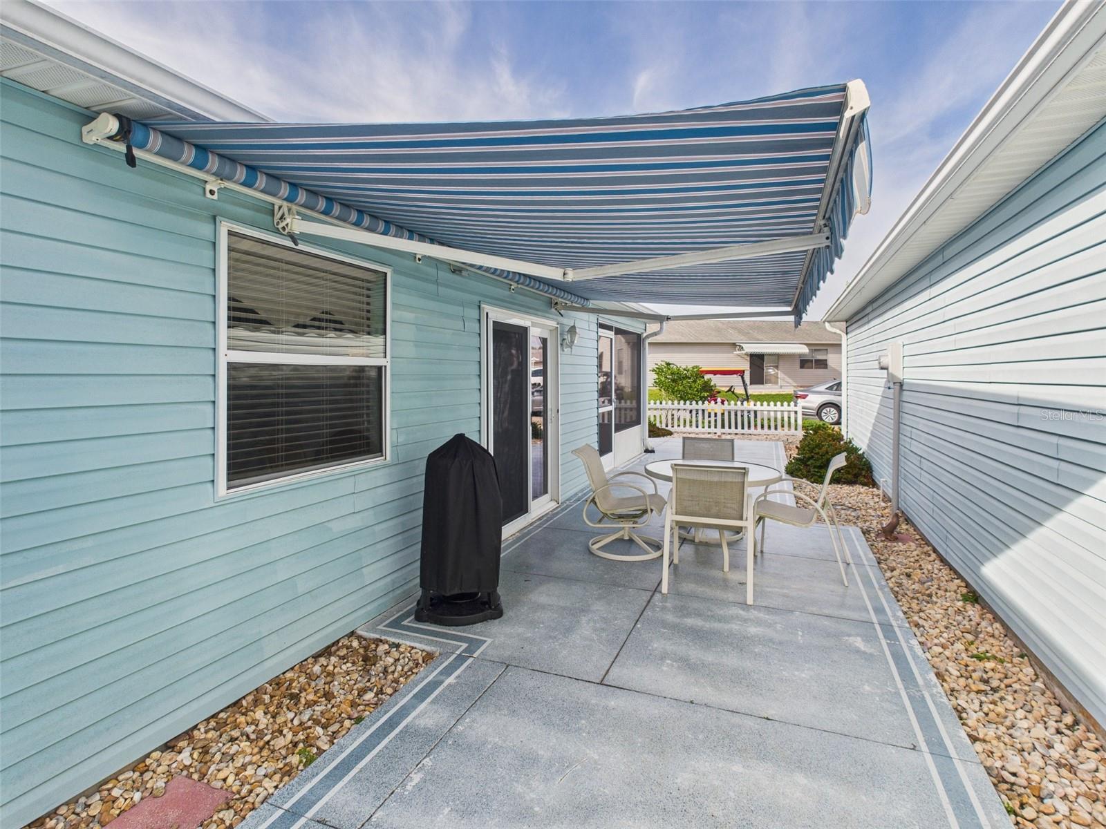 Image 4 of 24 For 1546 Lozano Avenue