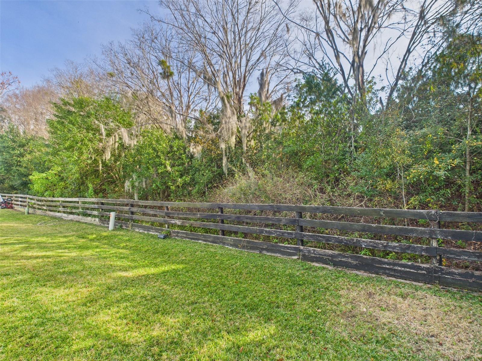 Image 6 of 24 For 1546 Lozano Avenue