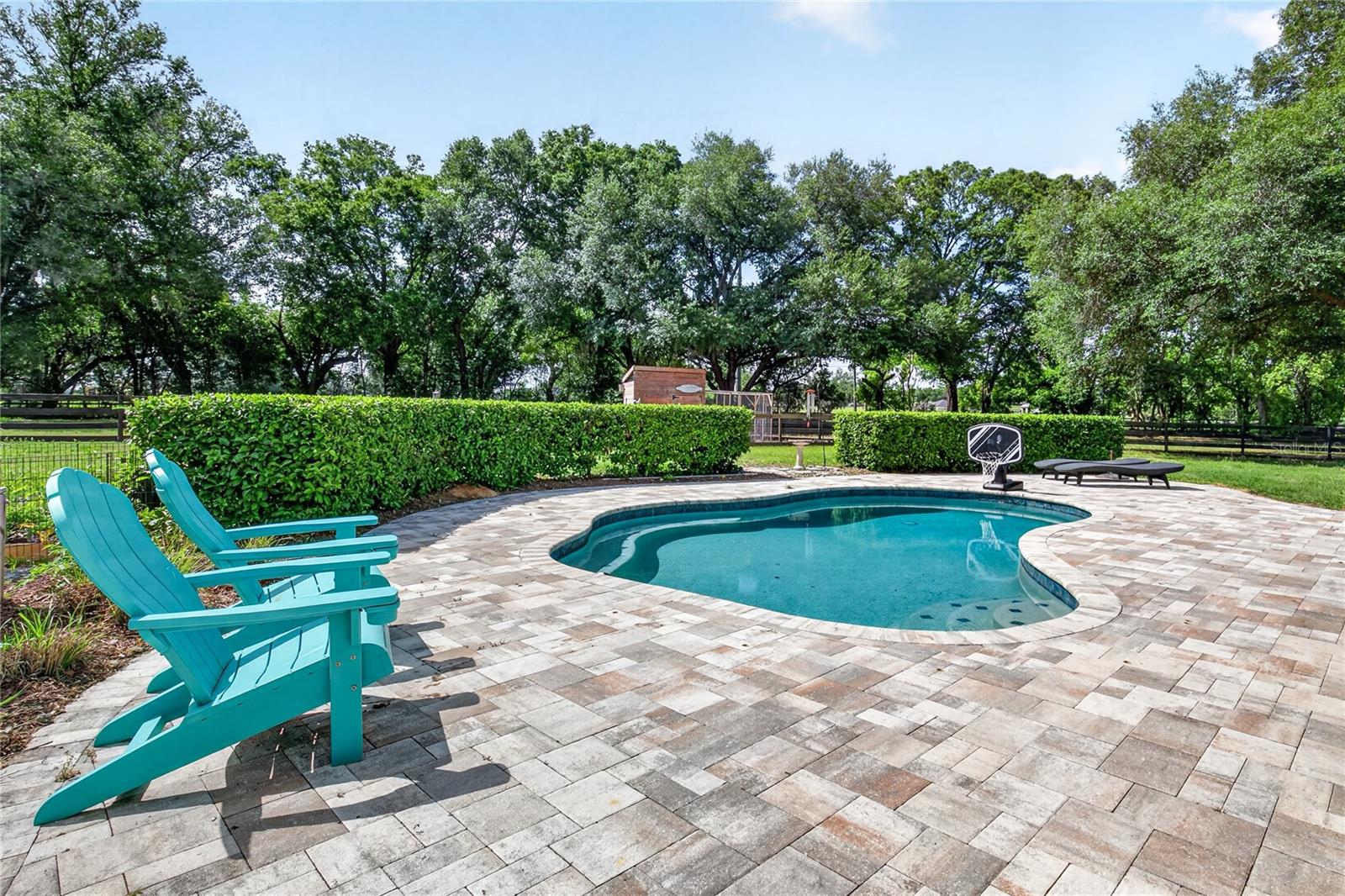 Image 11 of 55 For 32040 Chestnut Lane