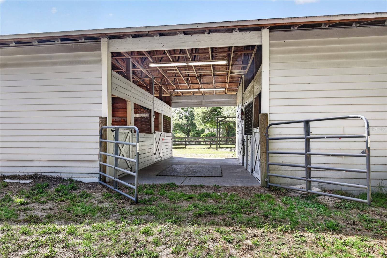 Image 15 of 55 For 32040 Chestnut Lane