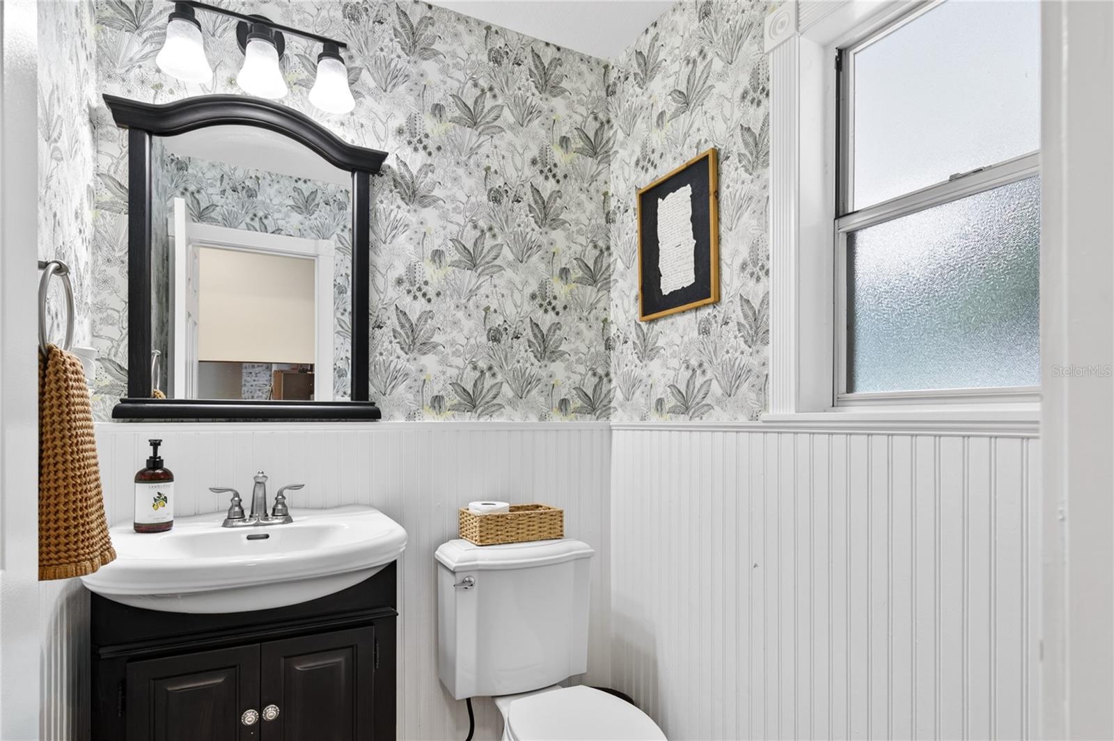 Image 23 of 55 For 32040 Chestnut Lane