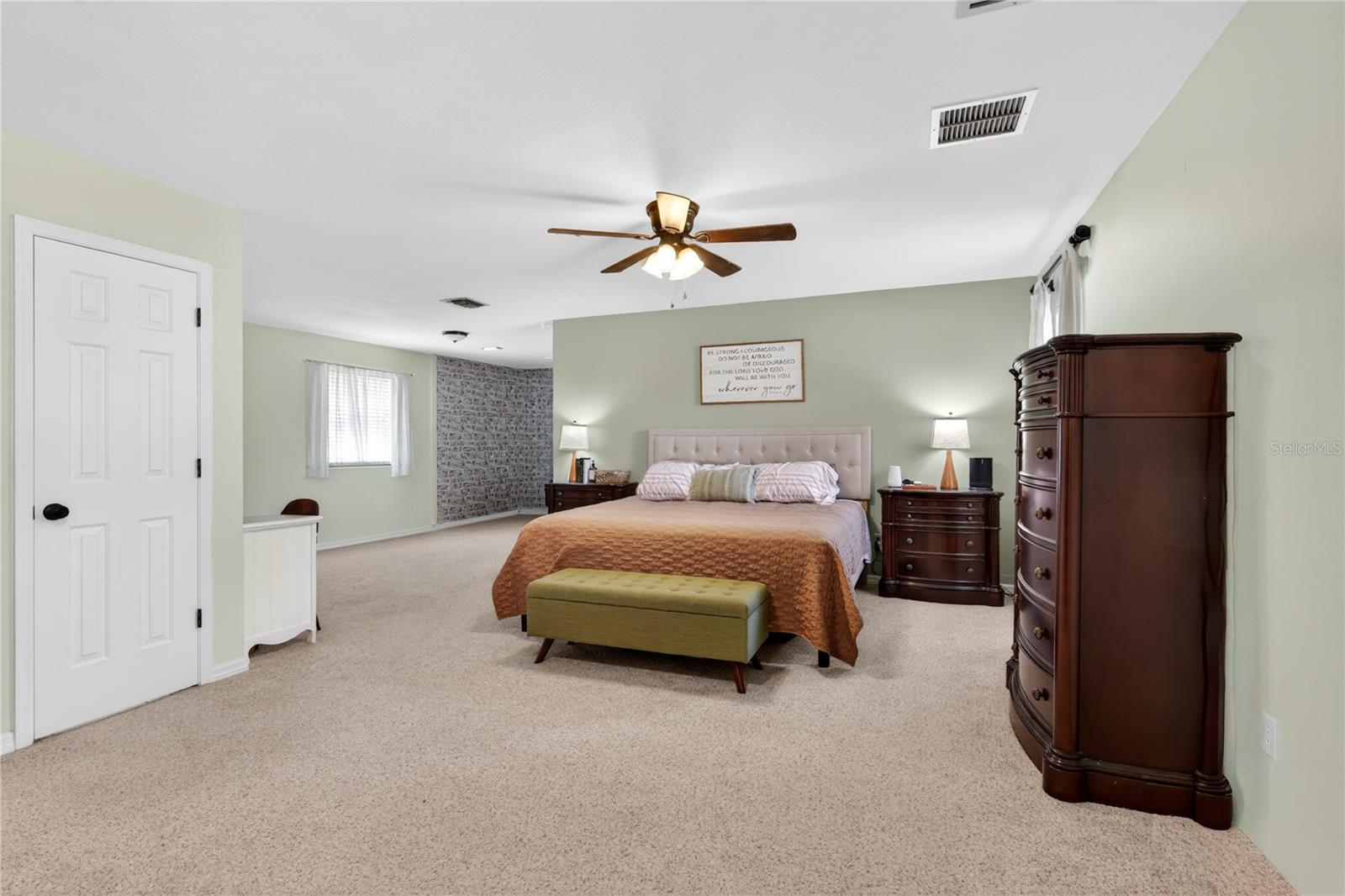 Image 28 of 55 For 32040 Chestnut Lane