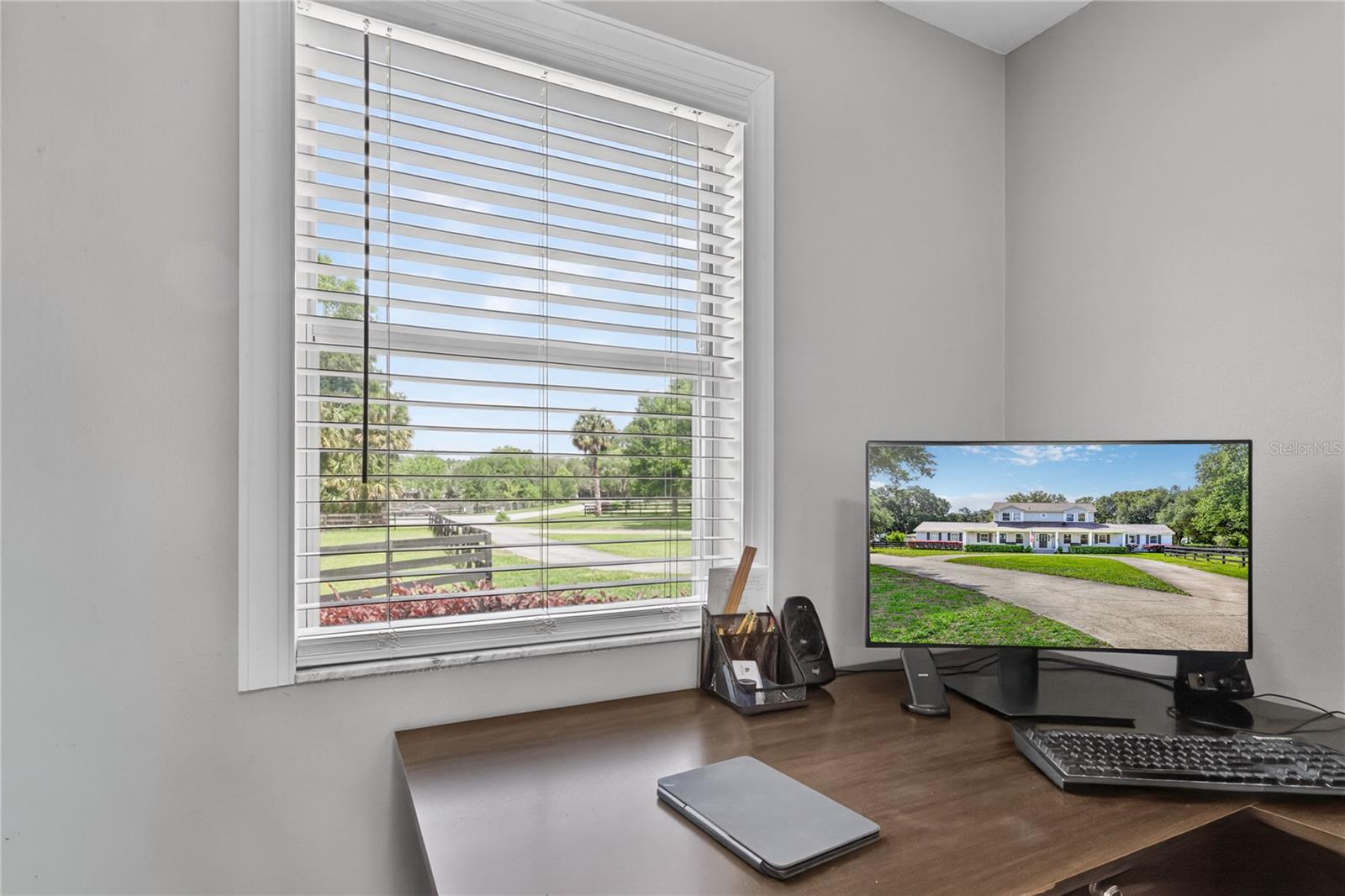 Image 30 of 55 For 32040 Chestnut Lane