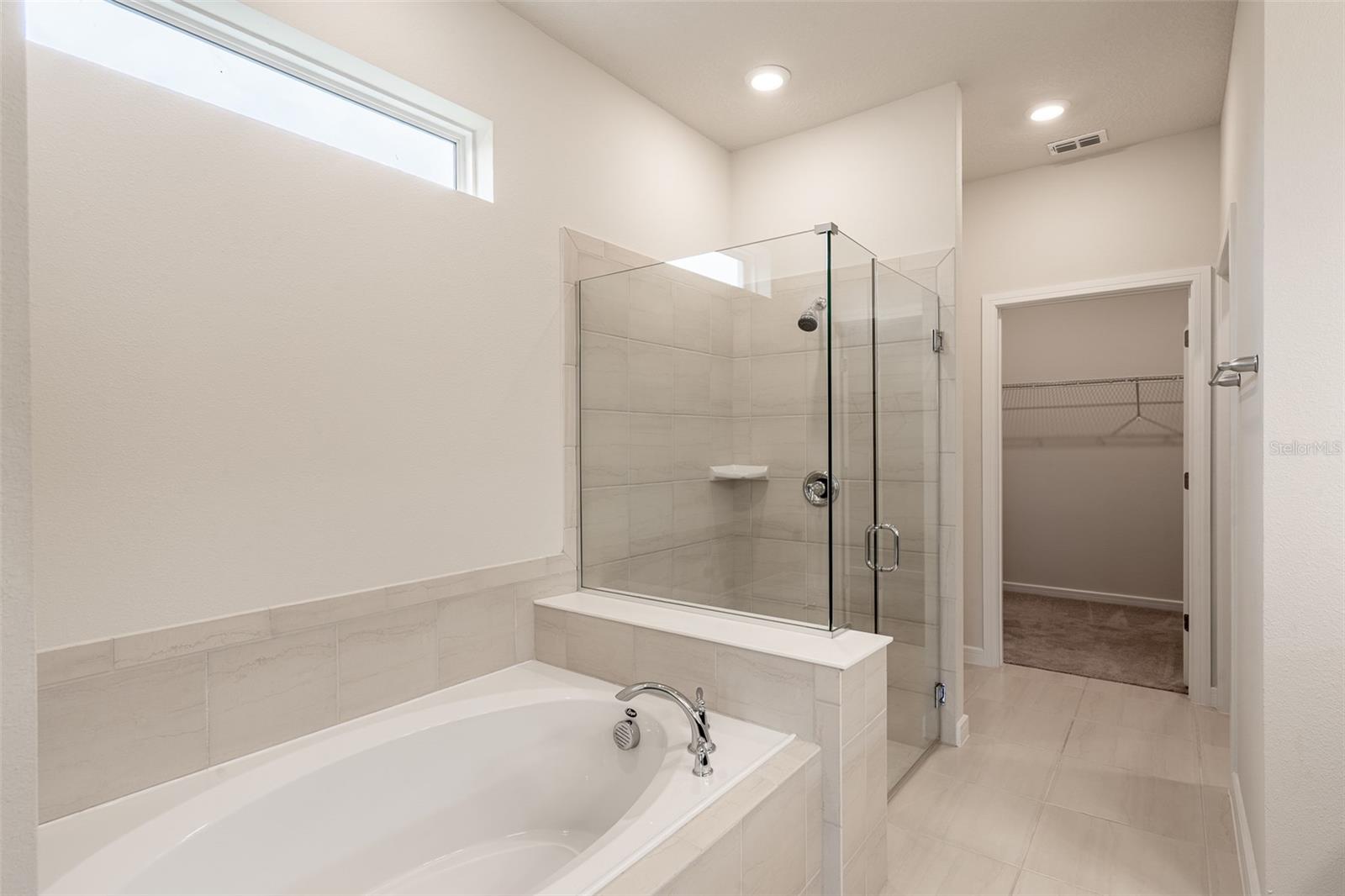 Image 17 of 40 For 15966 Winding Bluff Drive