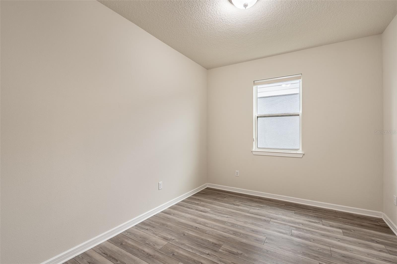 Image 25 of 40 For 15966 Winding Bluff Drive