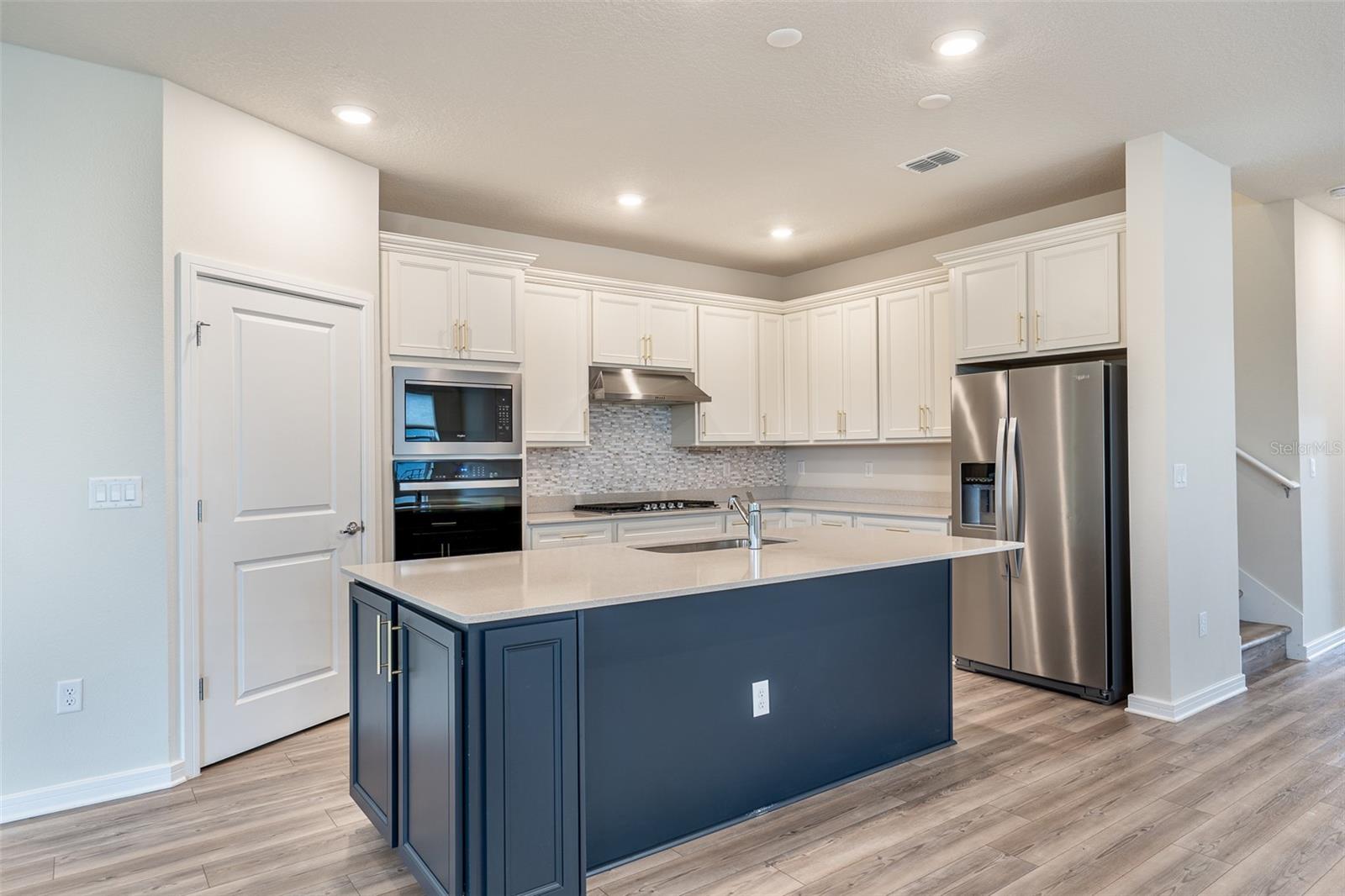 Image 5 of 40 For 15966 Winding Bluff Drive