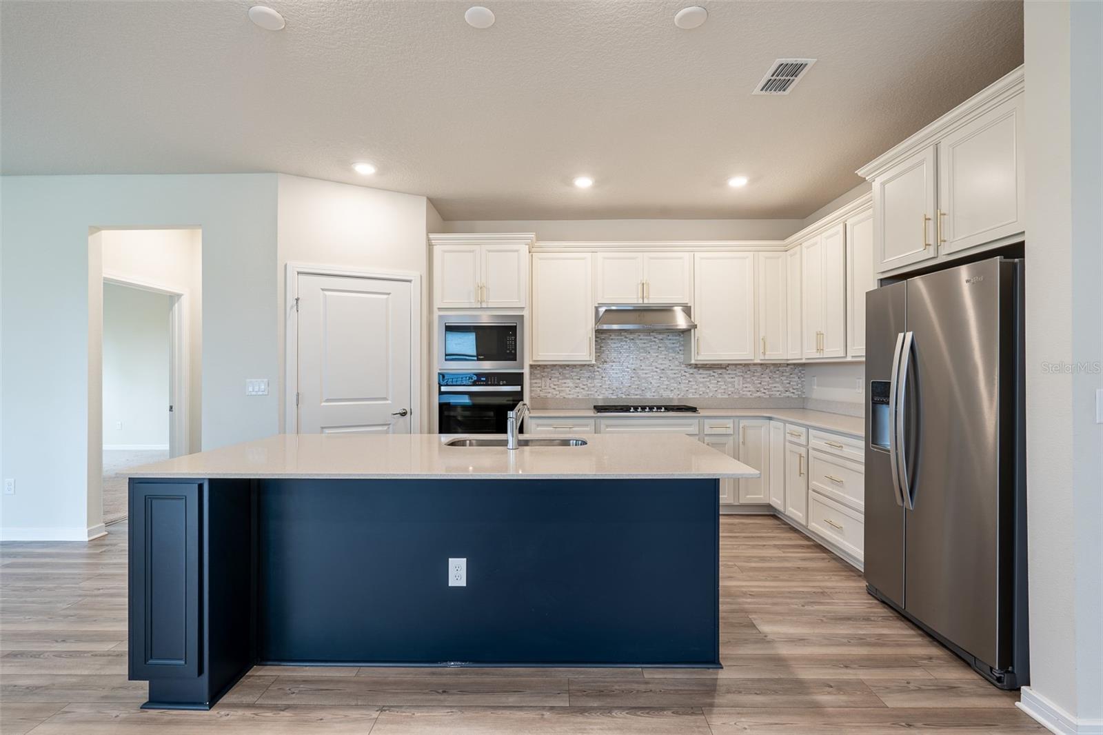 Image 6 of 40 For 15966 Winding Bluff Drive