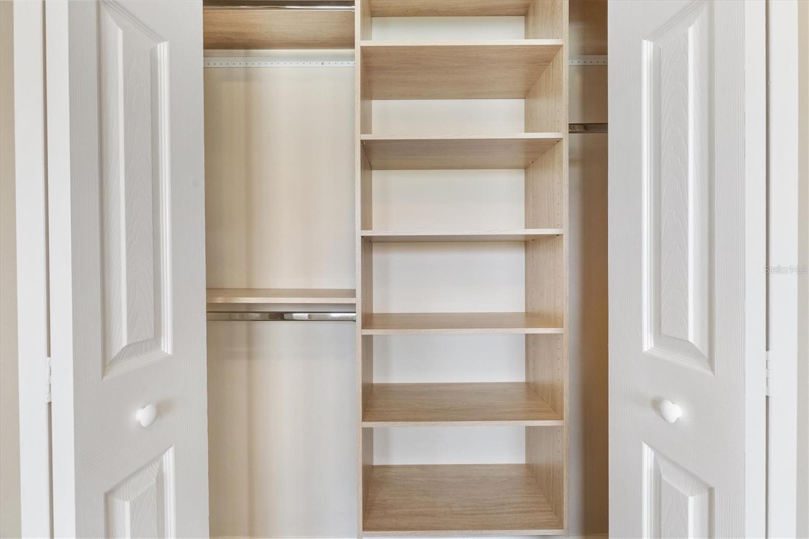 Image 33 of 54 For 2088 Vision Court