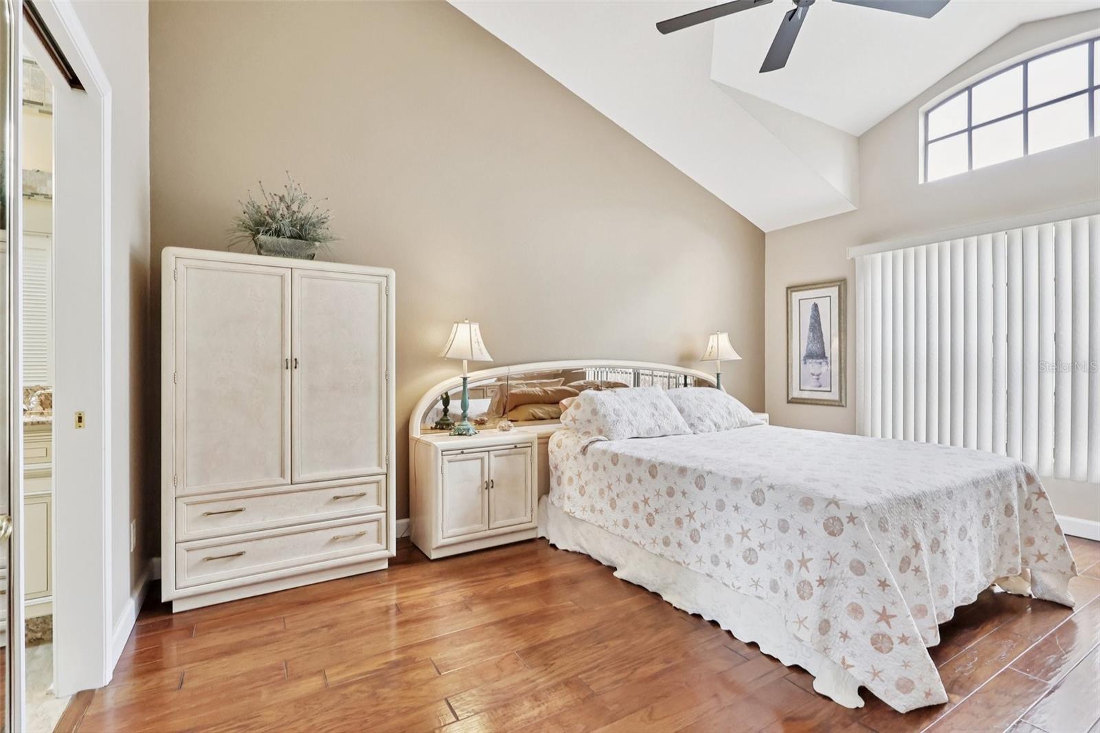 Image 16 of 47 For 116 Baytree Boulevard