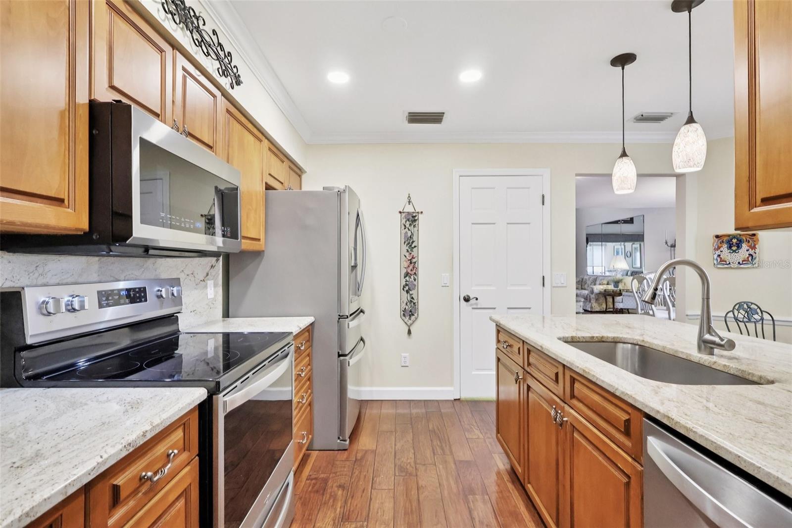 Image 6 of 47 For 116 Baytree Boulevard