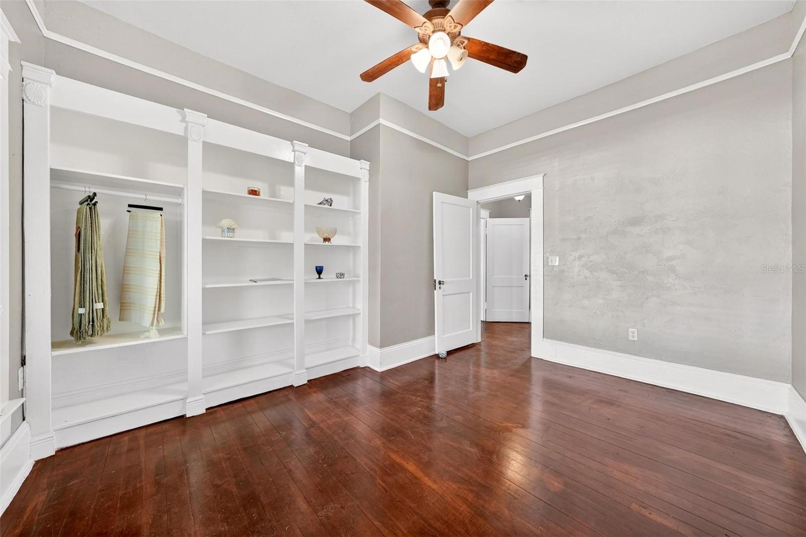 Image 28 of 95 For 211 Cassady Street