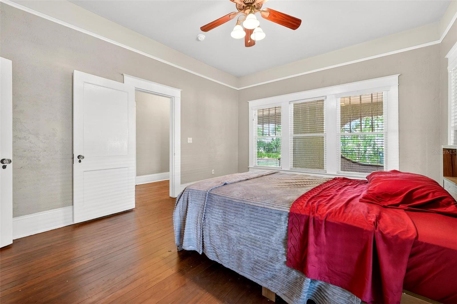 Image 33 of 95 For 211 Cassady Street