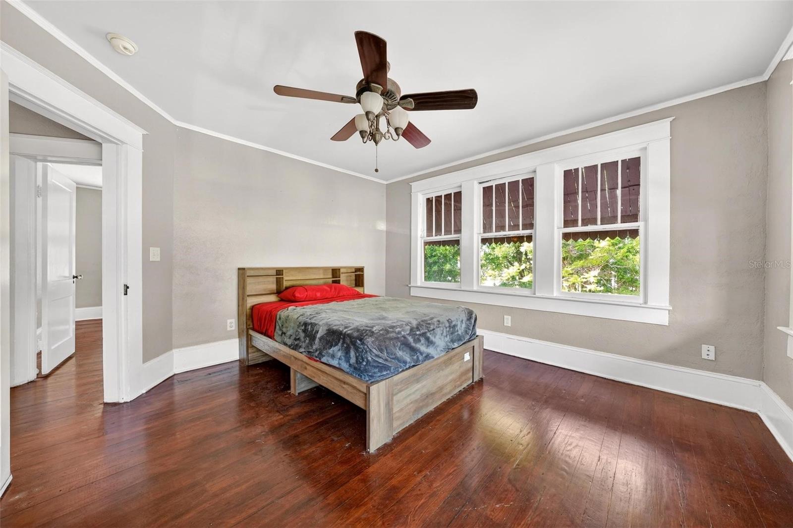 Image 44 of 95 For 211 Cassady Street