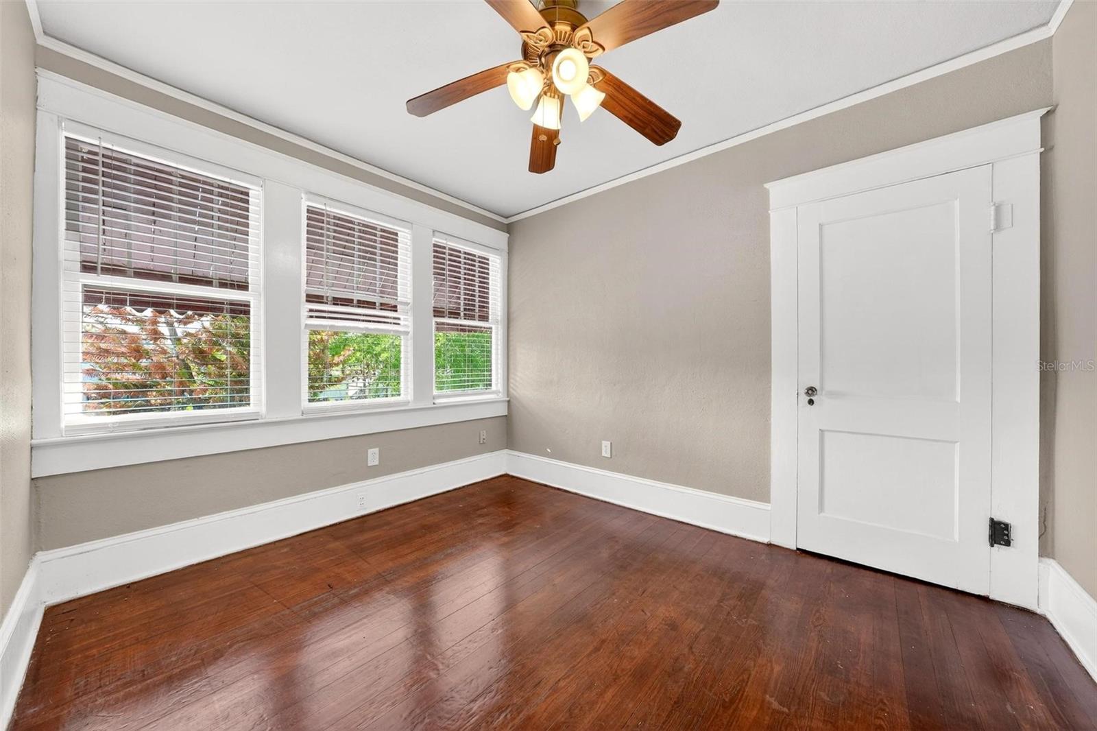 Image 53 of 95 For 211 Cassady Street