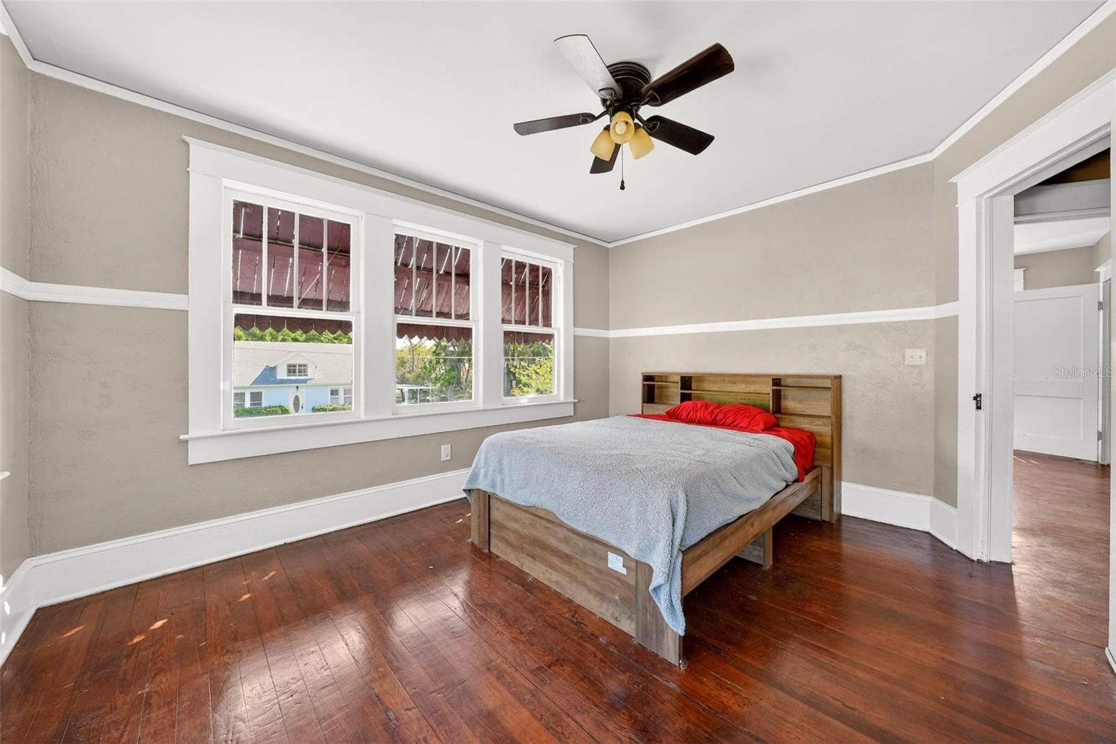 Image 57 of 95 For 211 Cassady Street