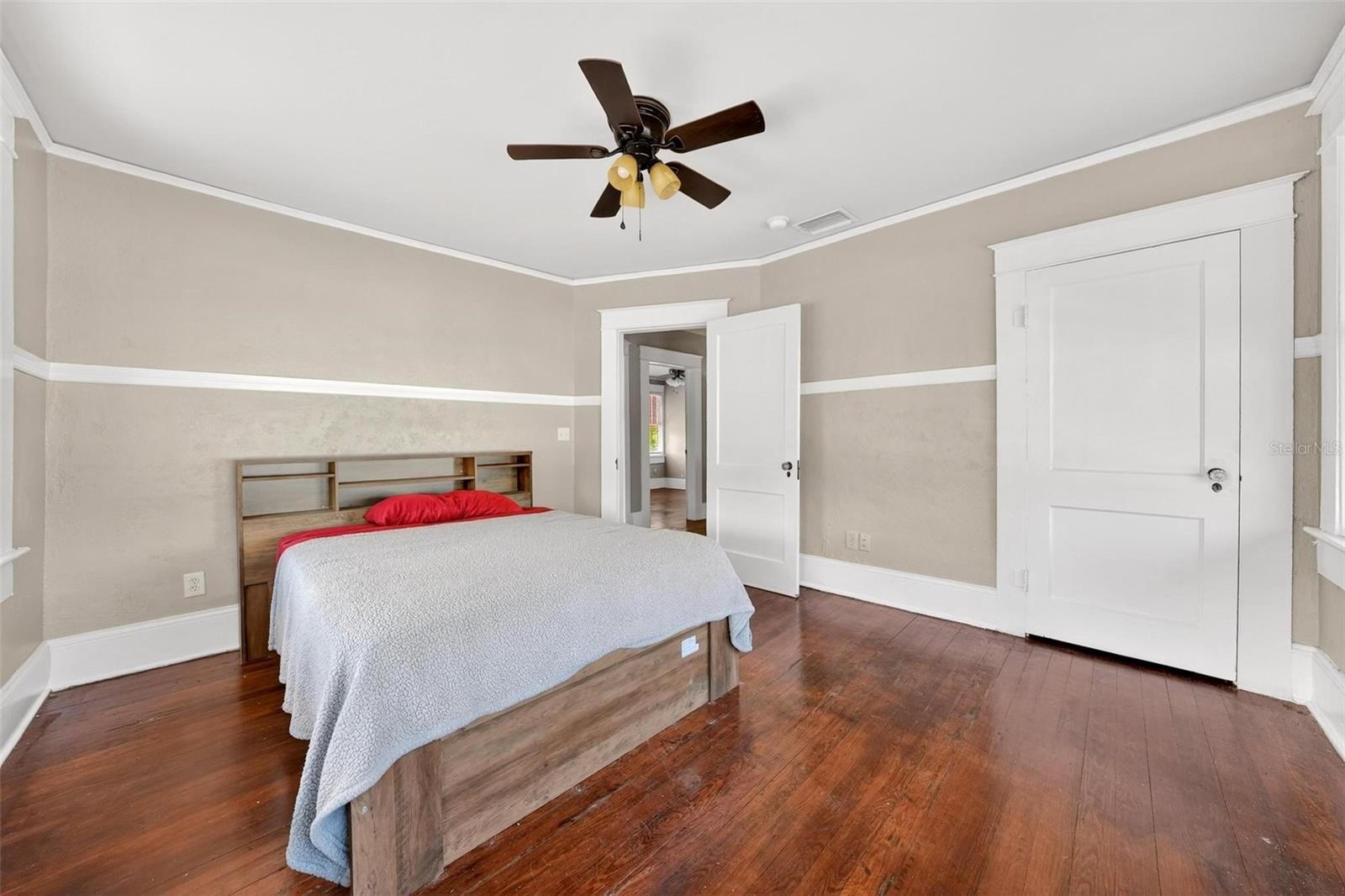 Image 58 of 95 For 211 Cassady Street