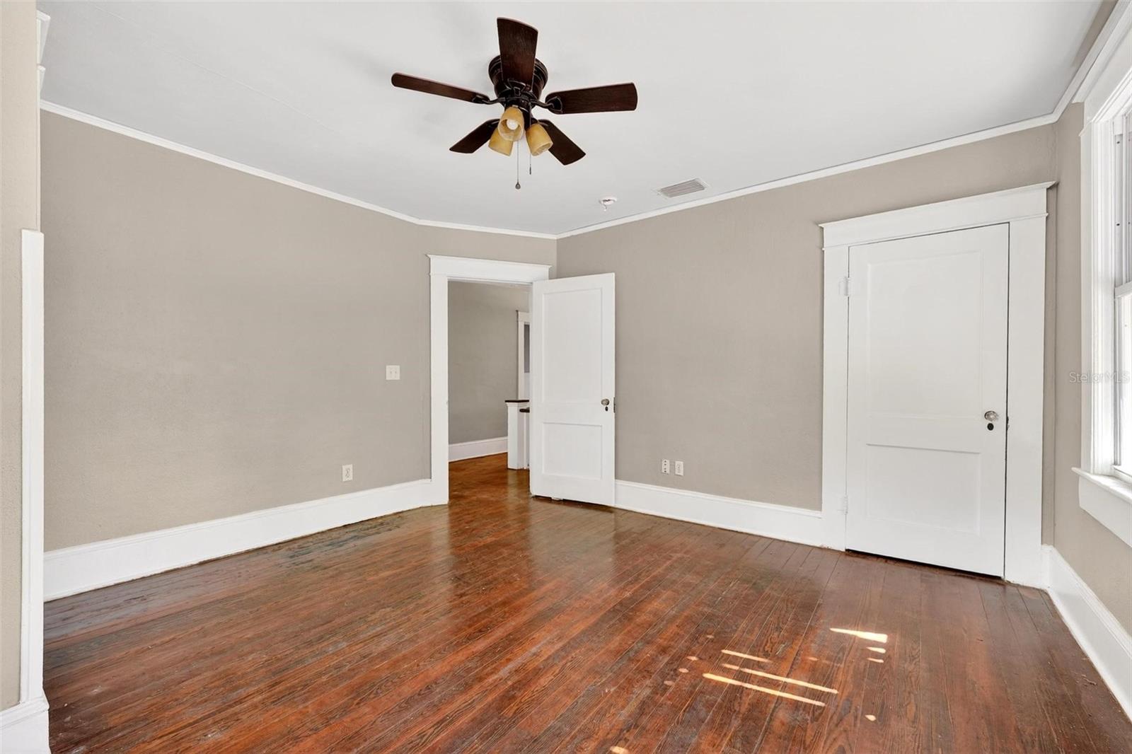 Image 60 of 95 For 211 Cassady Street